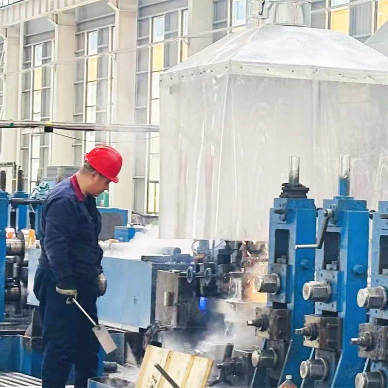 400KW Solid State HF Compact wedler running